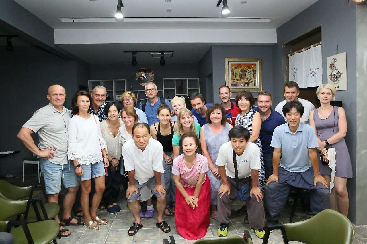 아길다스 단체사진.jpg