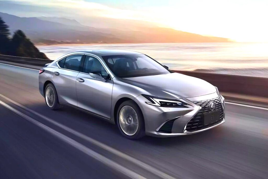 Lexus-ES-second-facelift-unveiled-2-1024x683.jpg