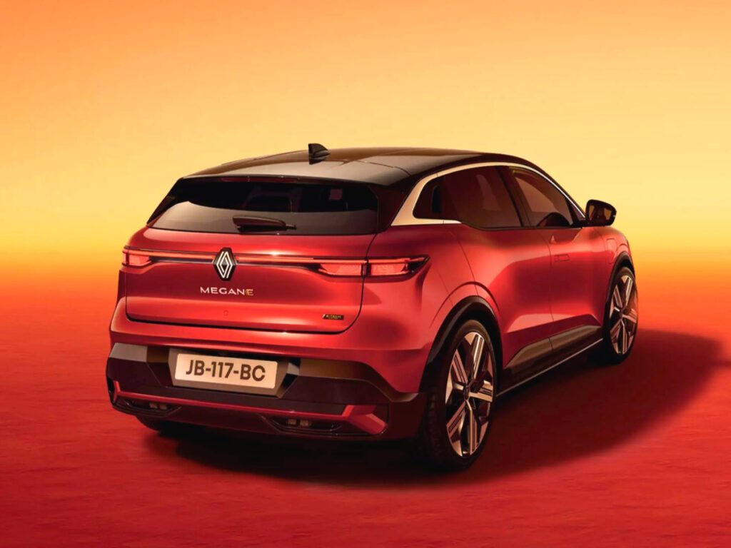 Renault-Megane-E-Tech-unveiled-3-1-1024x768.jpg