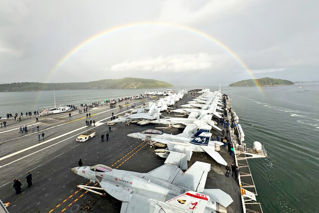 U.S.-to-deploy-aircraft-carriers-near-Venezuela003-1024x683.jpg
