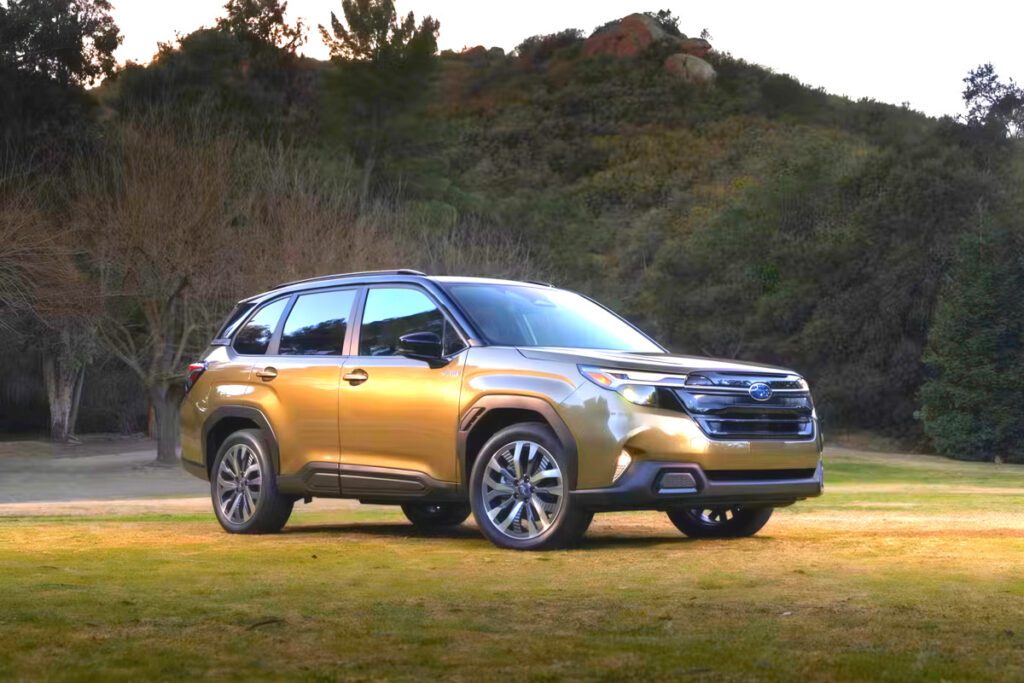 Subaru-2025-Forester-Hybrid-Unveils-3-1024x683.jpg