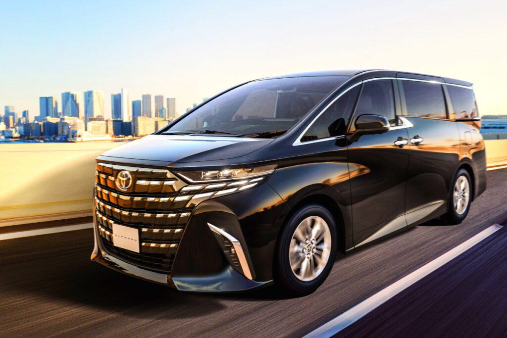 Alphard-Vellfire-Partial-Change-1024x683.jpg