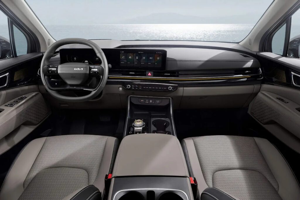 Kia-launches-the-2025-Carnival-1024x683.jpg