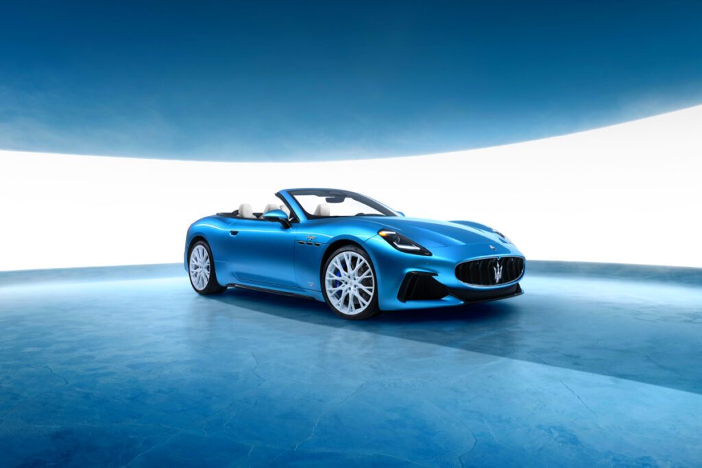 Maserati-unveils-new-GranCabrio-5-1024x683.jpg