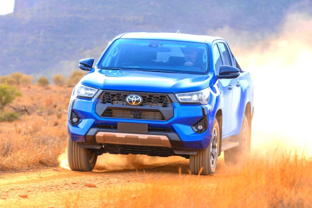 Announcing-the-new-HiLux-1024x683.jpg