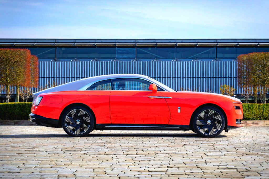 Rolls-Royce-Bispoke-hits-new-highs-1024x683.jpg