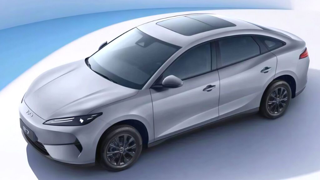 BYD-mid-size-sedan-e7-launched-1024x576.jpg