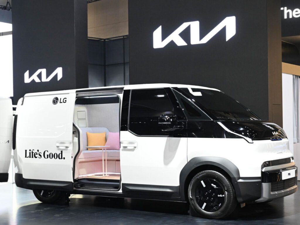 Kia-Seoul-Mobility-Show-PV5-Unveiled-5-1024x768.jpg