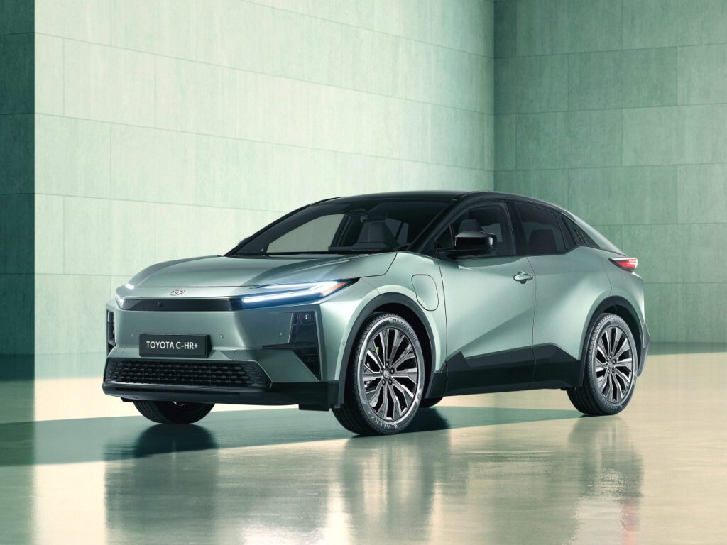 Toyota-C-HR-Plus-Revealed-7-1024x768.jpg