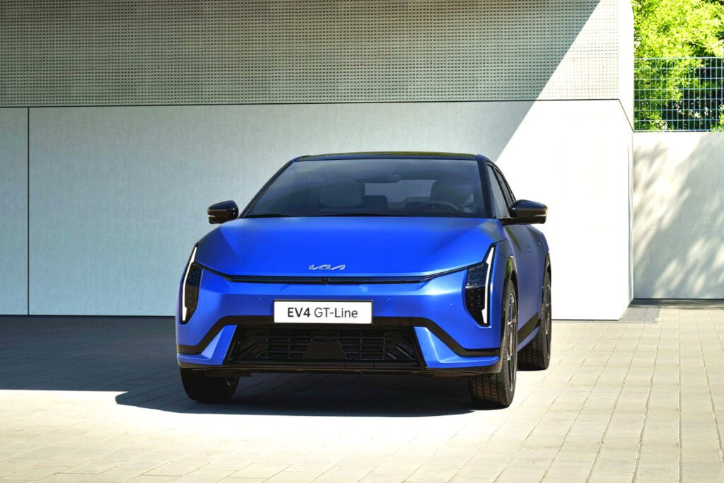 Kia-EV4-exterior-design-unveiled-4-1024x683.jpg