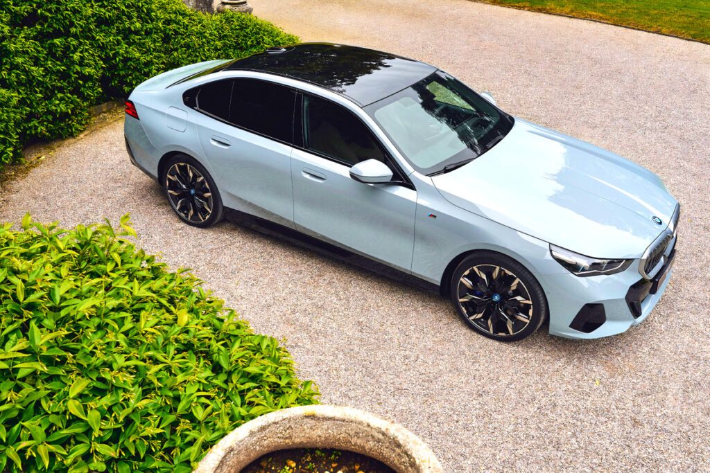 BMW-launches-new-i5-xDrive40-6-1024x683.jpg