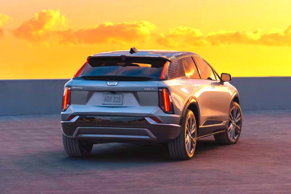 Cadillac-entry-electric-SUV-optics-6-1024x683.jpg
