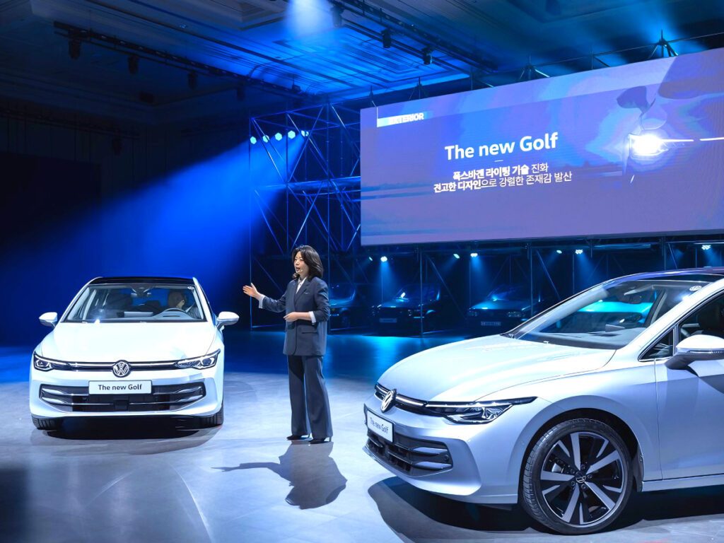 Volkswagen-launches-new-Golf-7-1024x768.jpg