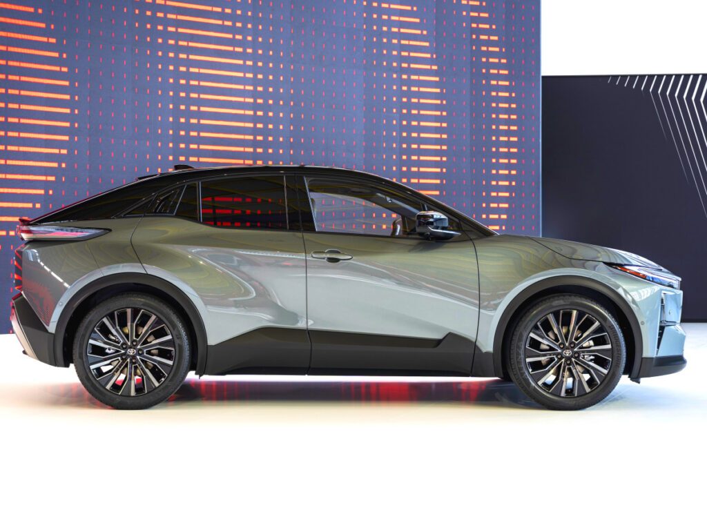 Toyota-C-HR-Plus-Revealed-1024x768.jpg