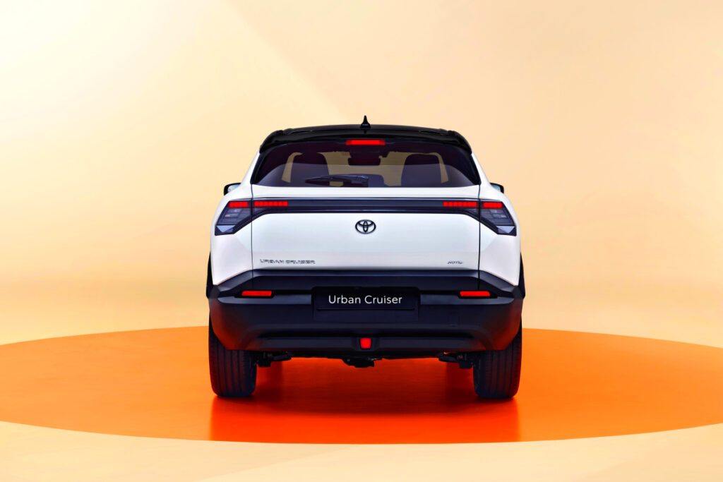 Toyota-Urban-Cruiser-Unveiled-3-1024x683.jpg