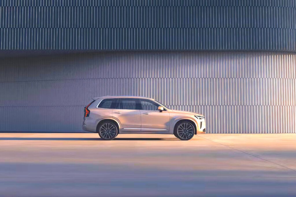 Volvo-New-XC90-US-Pricing-1024x683.jpg