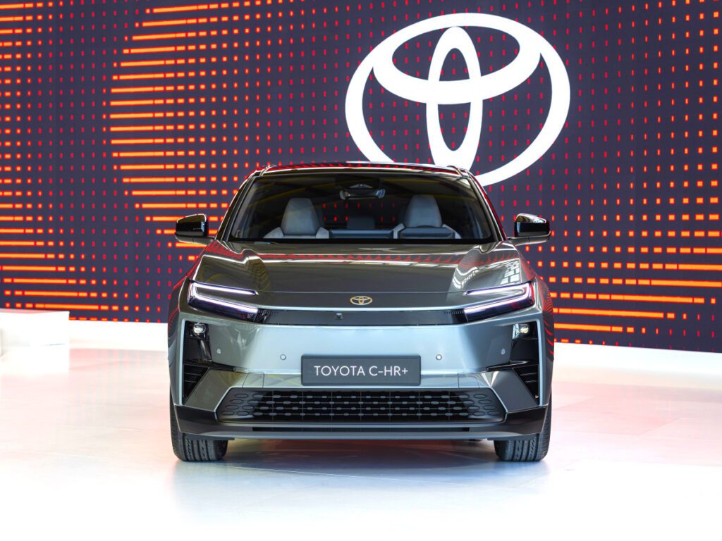 Toyota-C-HR-Plus-Revealed-5-1024x768.jpg