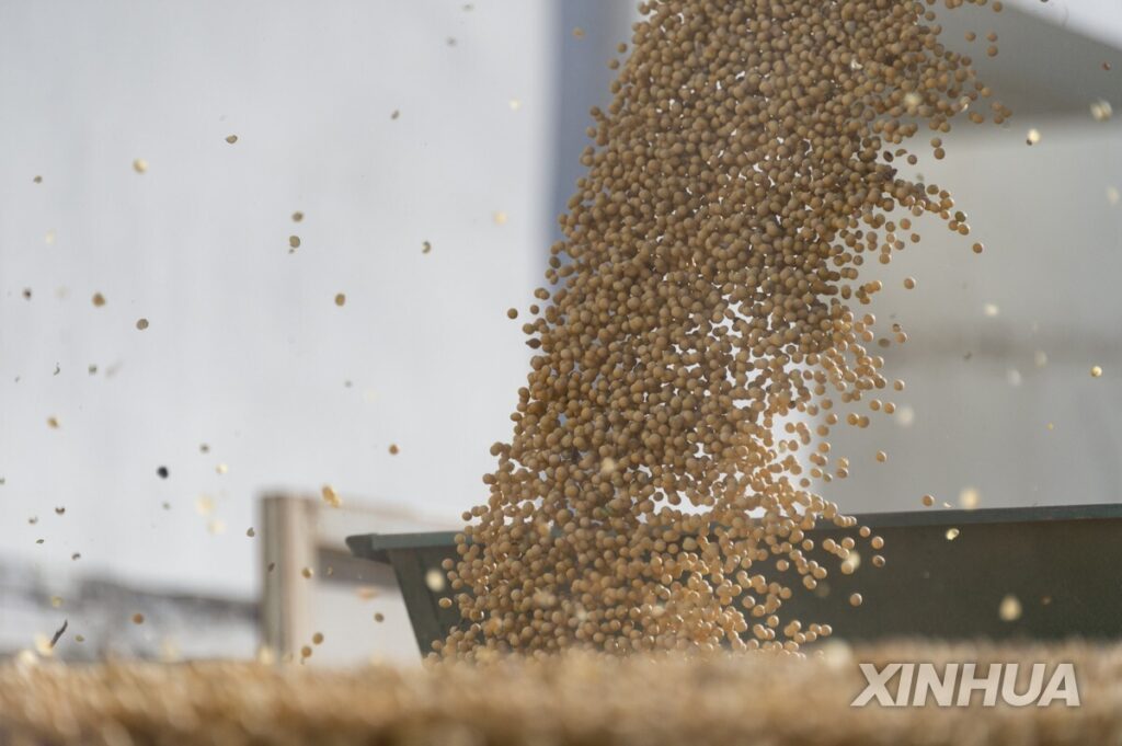 us-china-soybean-trade-war-impact-2-1024x681.jpg