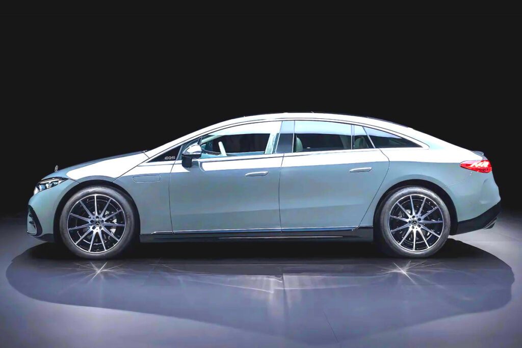 Benz-announces-new-EQS-in-Korea-5-1024x683.jpg