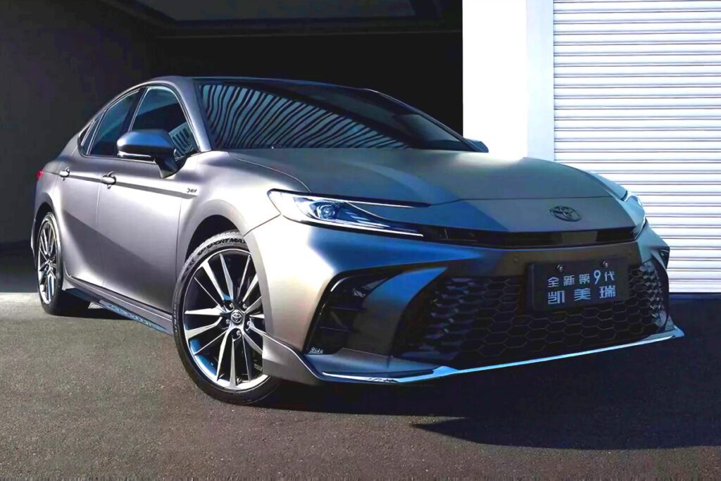 Toyota-Camry-Glorious-Edition-2-1024x683.jpg