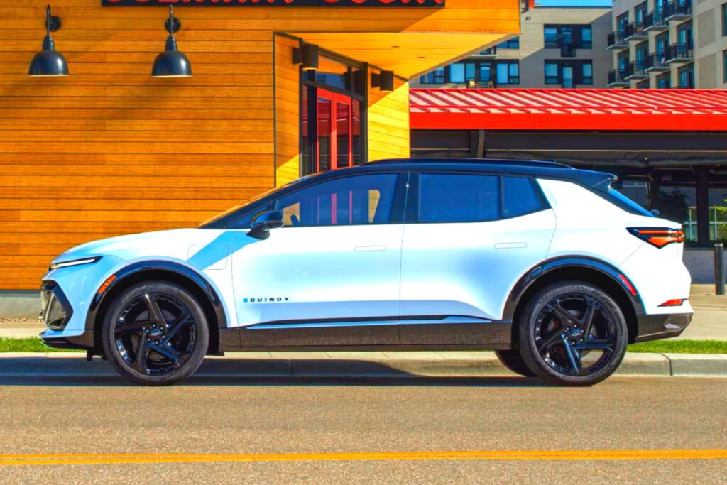 Equinox-EV-US-sales-performance-1024x683.jpg