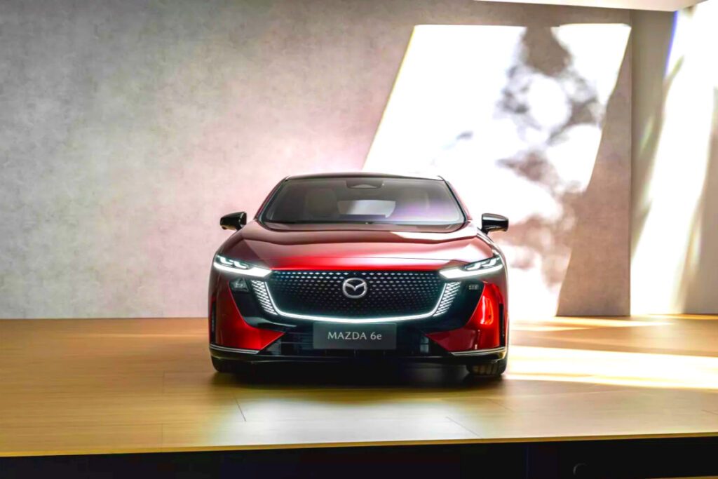 New-electric-sedan-Mazda-6e-unveiled-5-1024x683.jpg