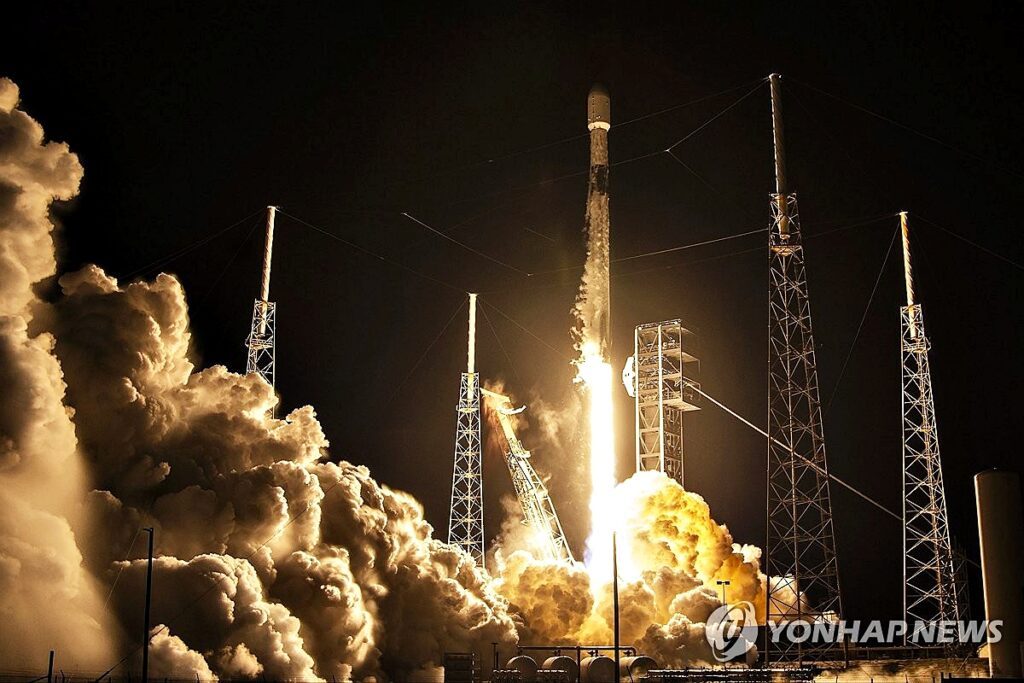 South-Korea-Successfully-Launches-Fifth-Reconnaissance-Satellite004-1024x683.jpg