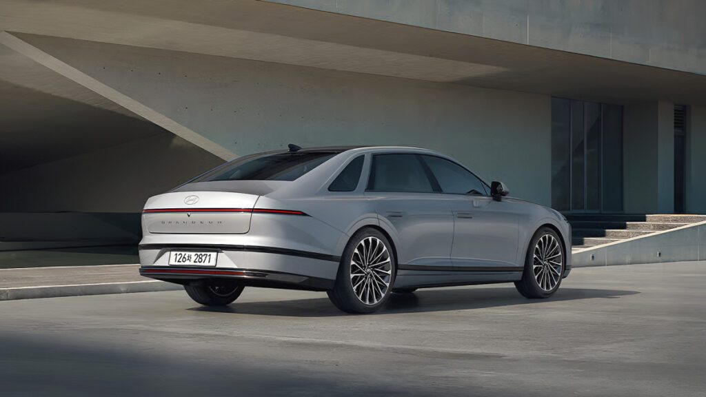 Hyundai-Grandeur-sedan-Last-Chance-end-promotion-2-1024x576.jpg
