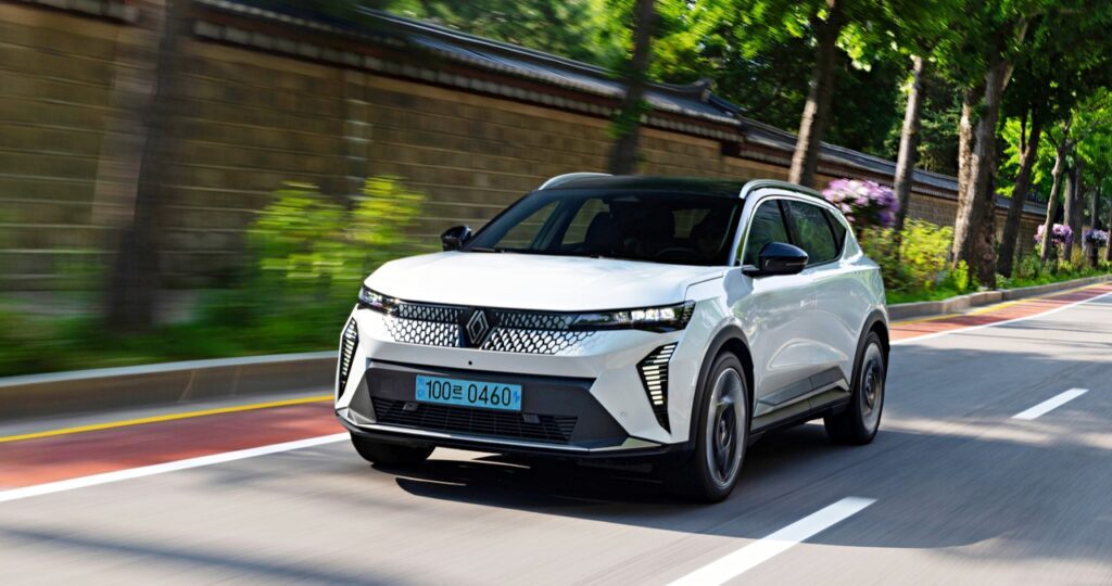 Renault-Korea-Offers-Discounts-Scenic-E-Tech-Electric-SUV-2-1024x540.jpg