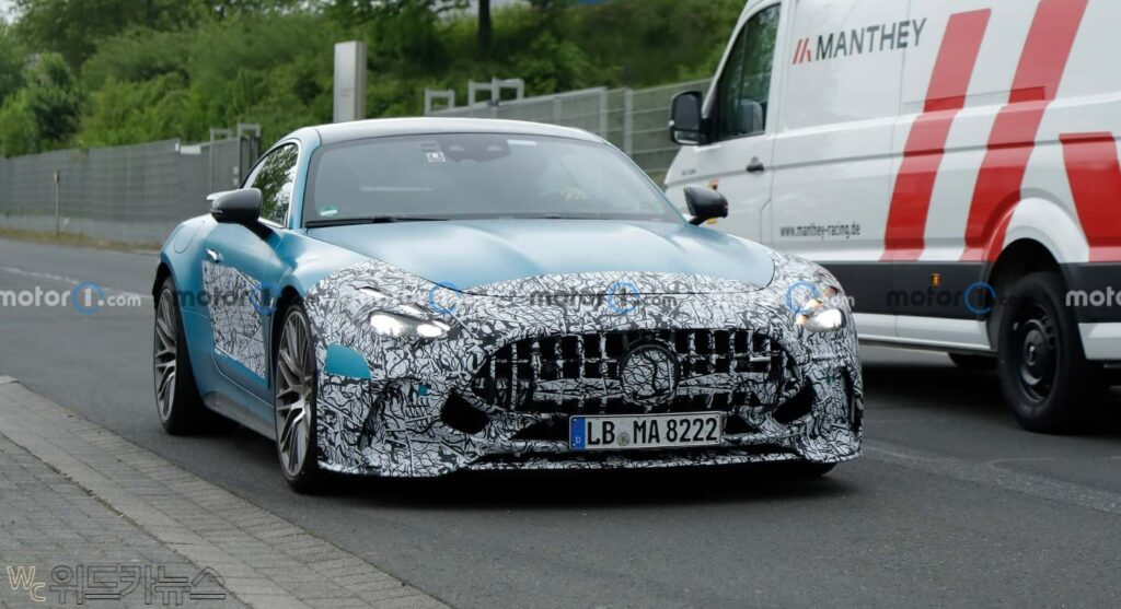 %EB%B2%A4%EC%B8%A0-AMG-GT-2-1024x557.jpg