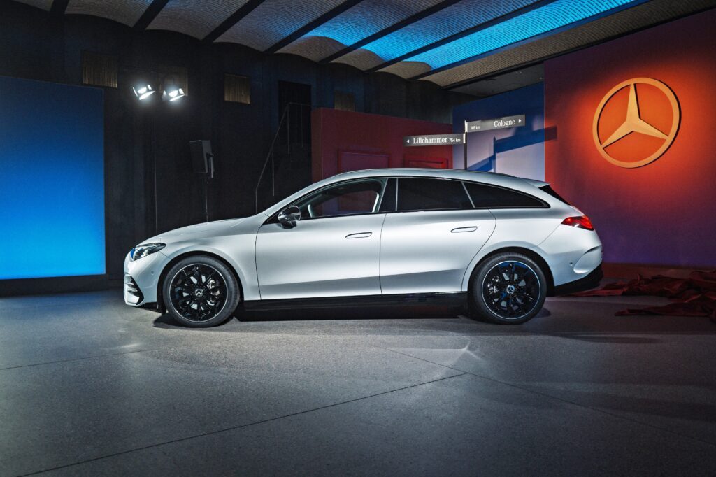 Mercedes-Benz-unveils-its-first-electric-vehicle-shooting-brake004-1024x682.jpg