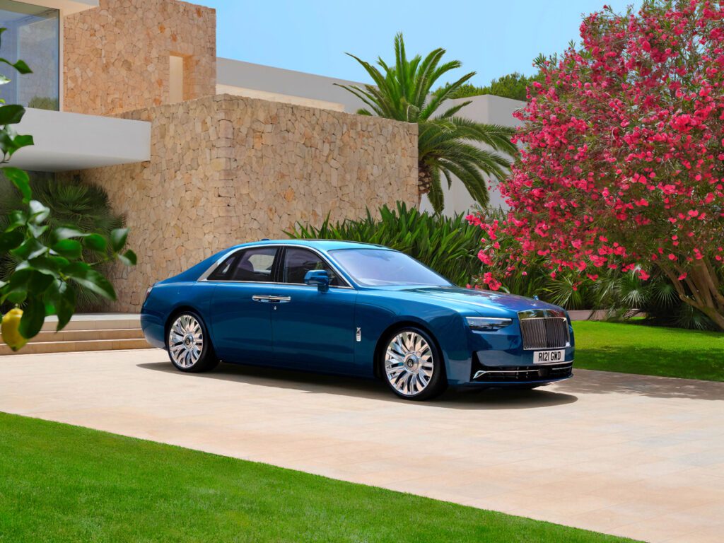 Rolls-Royce-launches-new-Ghost-series-5-1024x768.jpg
