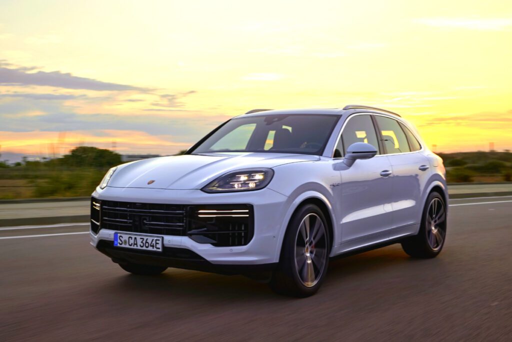 Cayenne-Turbo-E-Hybrid-launched-2-1024x683.jpg