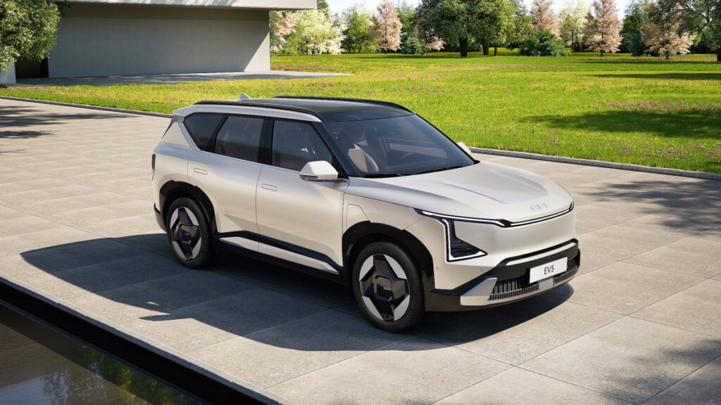 Kia-Electric-SUV-EV5-Interior-and-Exterior-Design-Revealed-3-1024x576.jpg