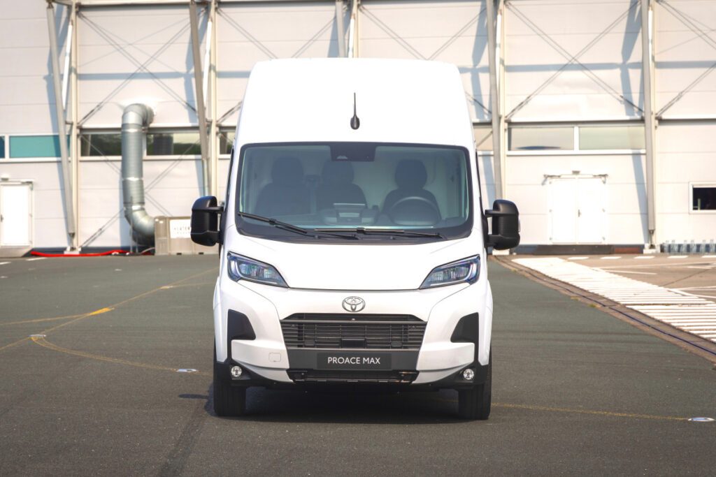 Toyota-Proace-Max-Europe-Unveiled-1024x683.jpg