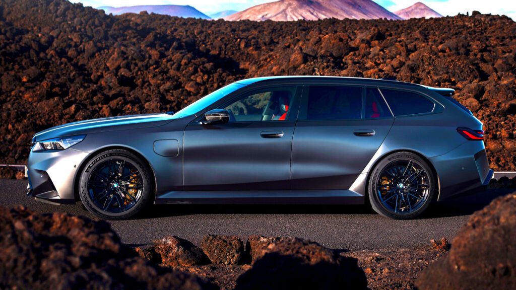 BMW-M5-Touring-1-1024x576.jpg