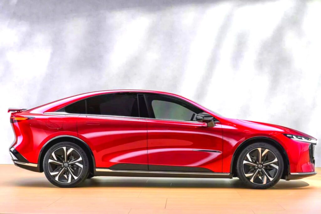 New-electric-sedan-Mazda-6e-unveiled-3-1024x683.jpg