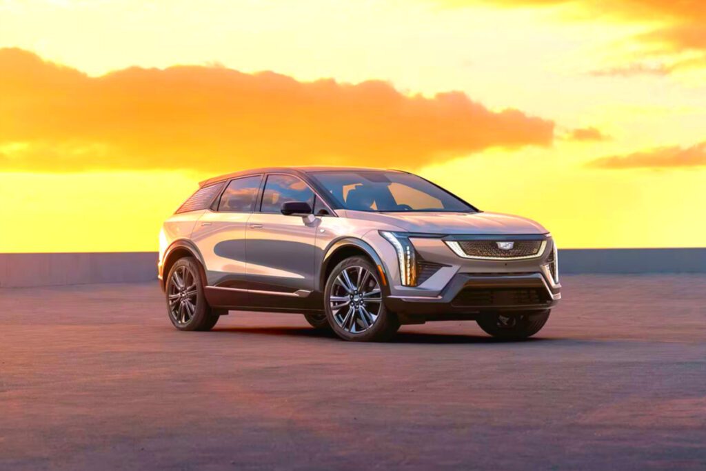 Cadillac-entry-electric-SUV-optics-2-1024x683.jpg