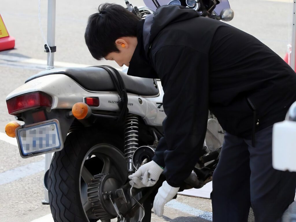 Mandatory-two-wheeler-eye-inspection-5-1024x768.jpg
