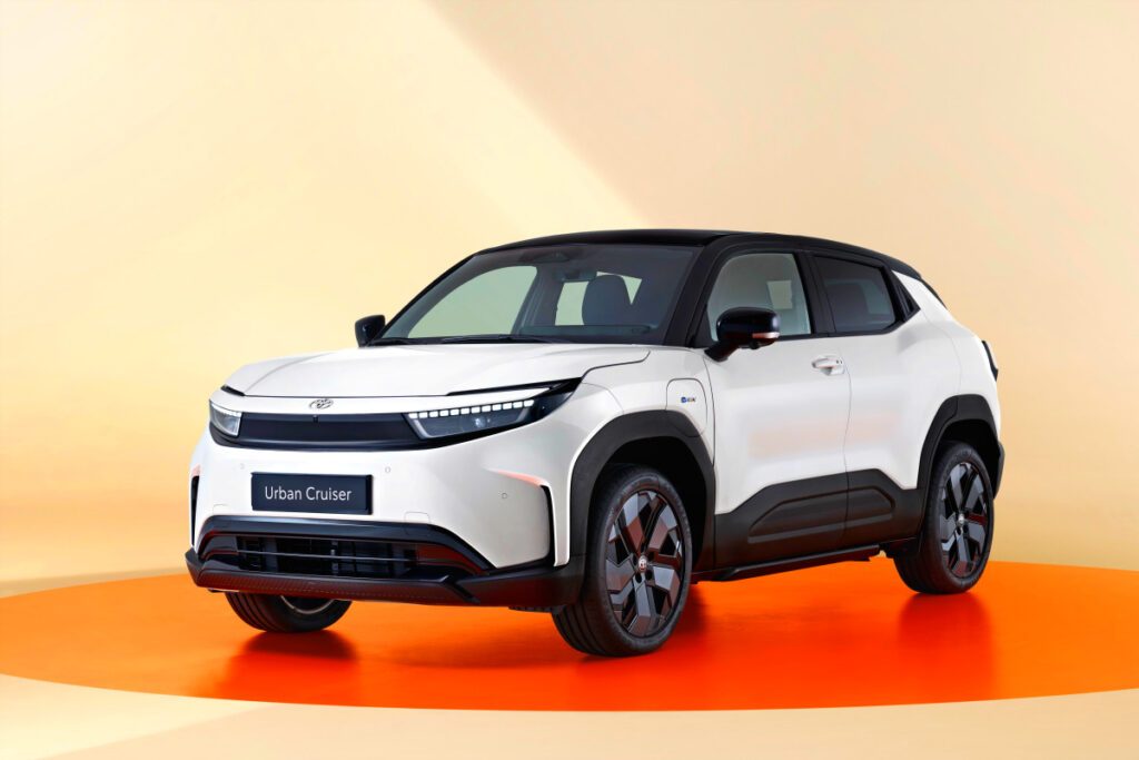 Toyota-Urban-Cruiser-Unveiled-2-1024x683.jpg
