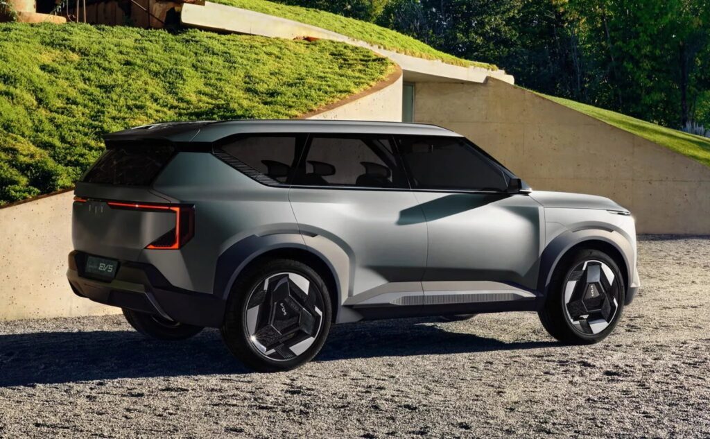 2024-Kia-EV5-%EC%BD%98%EC%85%89%ED%8A%B8-2-1024x633.jpg