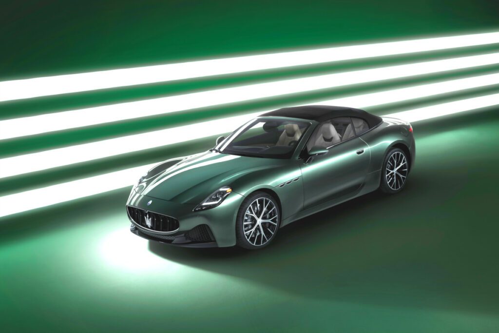 Maserati-unveils-new-GranCabrio-2-1024x683.jpg
