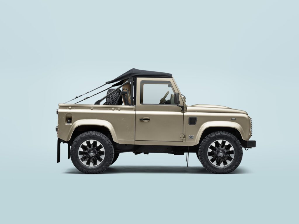 Classic-Defender-V8-SoftTop-Unveiled-3-1024x768.jpg
