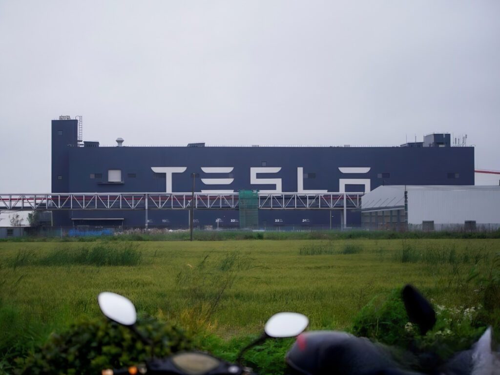 Tesla-China-sales-plummet-5-1024x768.jpg