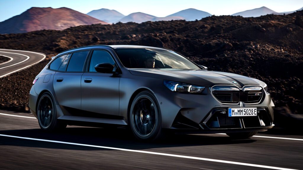 BMW-M5-Touring3-1024x576.jpg