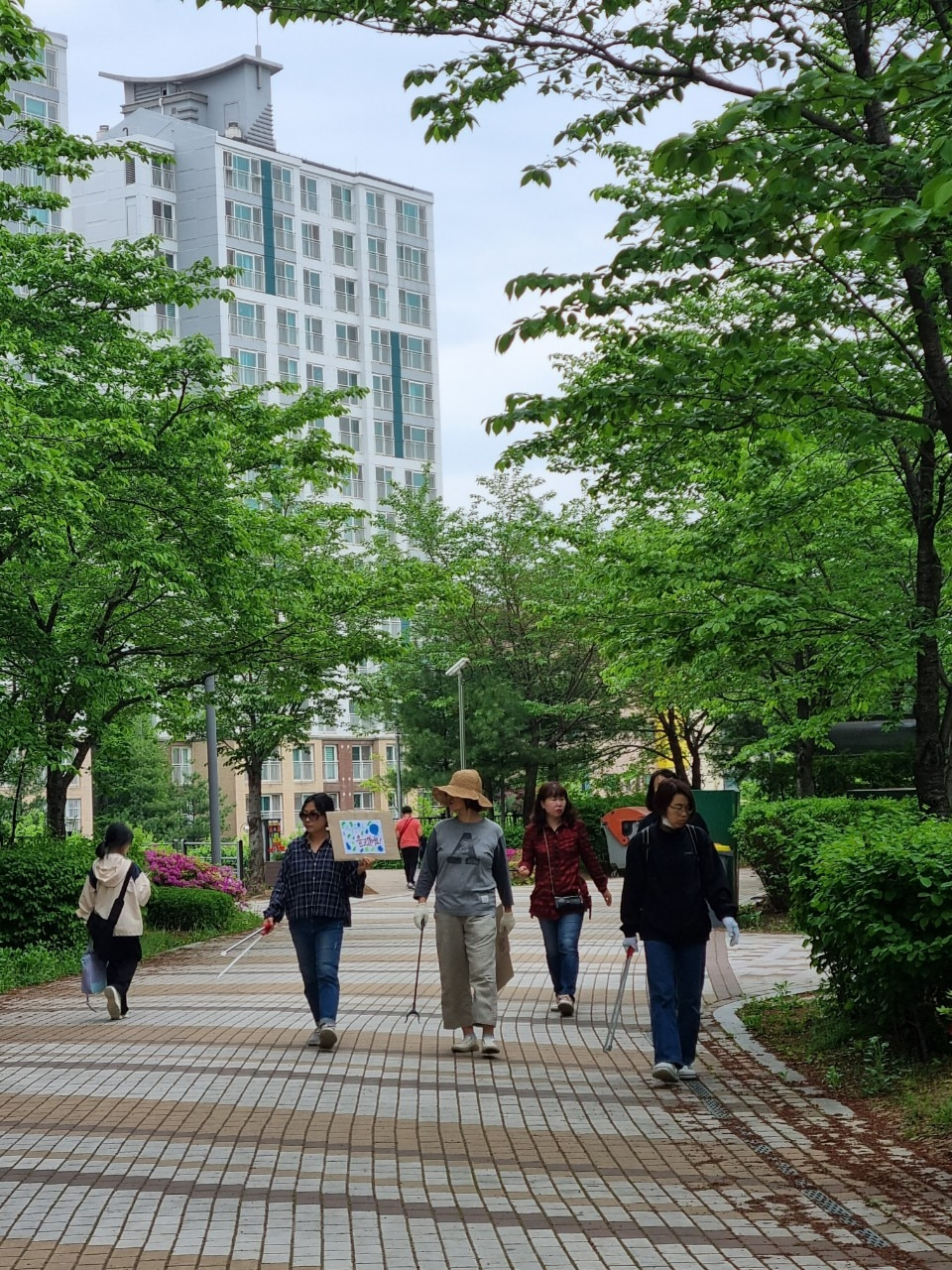 수원 마을만들기 시민연구모임 _대동계_-20240423.4월기후위기네트워크대화모임(칠보꿈꾸는도서관)-59183865071.jpg