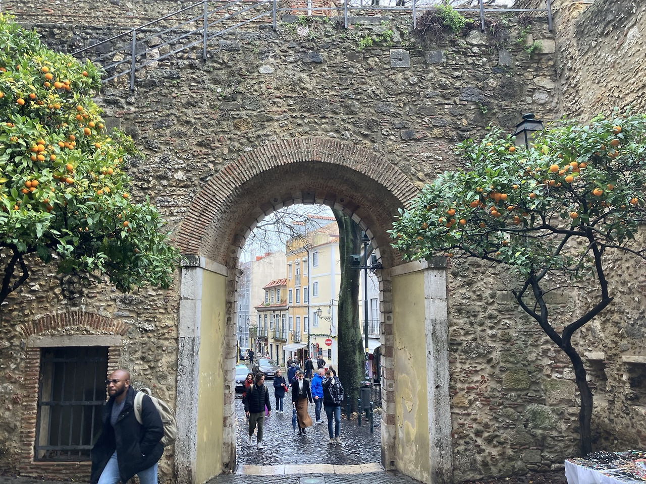 리스본 성벽1.jpg