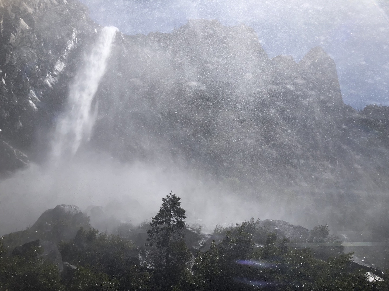 요세미티 폭포 물보라.jpg