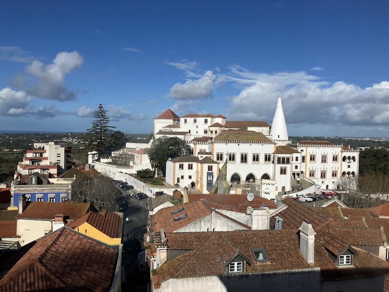 신트라 숙소 창 밖 풍경.jpg