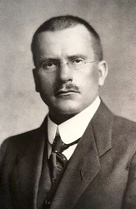 칼 구스타프 융.jpg